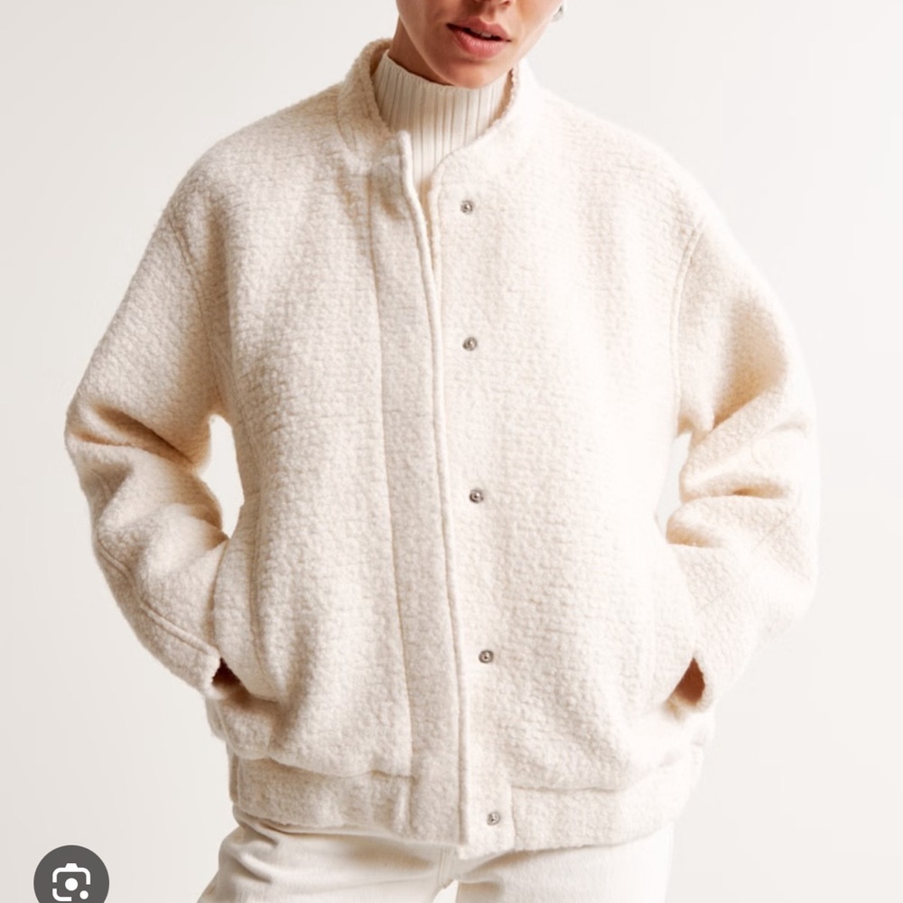 Abercrombie and Fitch Women’s Wool Blend Tweed Bomber Jacket in Cream NWT